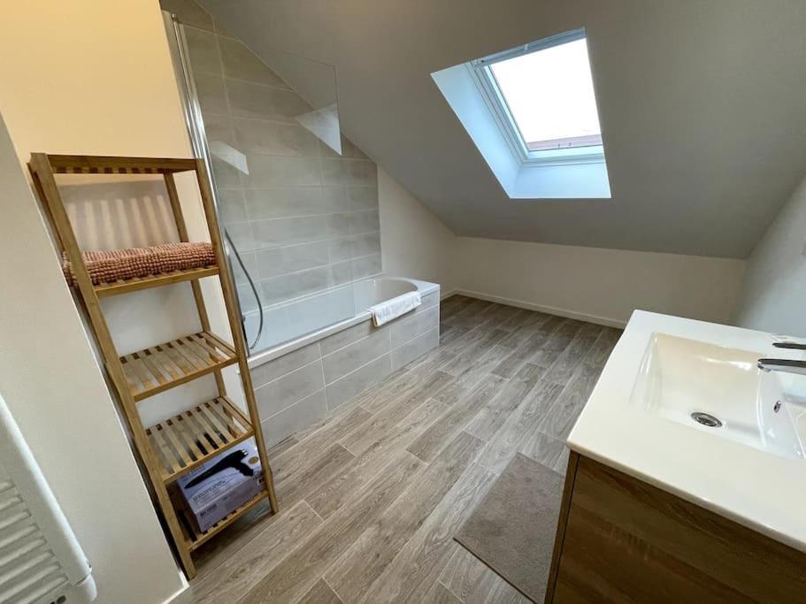 Freesia, Maison Neuve Avec Jardin Et Garage Caen Exterior foto